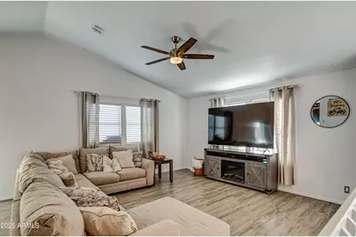 4021 E Amberwood Drive, Phoenix, AZ 85048 - Photo 4