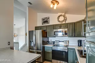 4021 E Amberwood Dr, Phoenix, AZ 85048 - Photo 12