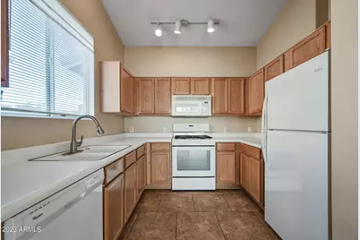 16122 W Desert Bloom Street, Goodyear, AZ 85338 - Photo 10