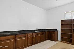 1324 W Lavitt Ln, Phoenix, AZ 85086 - Photo 34