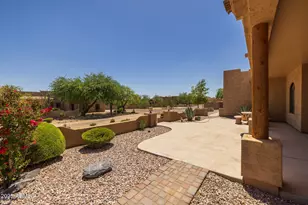 1324 W Lavitt Ln, Phoenix, AZ 85086 - Photo 6
