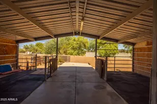 1324 W Lavitt Ln, Phoenix, AZ 85086 - Photo 54