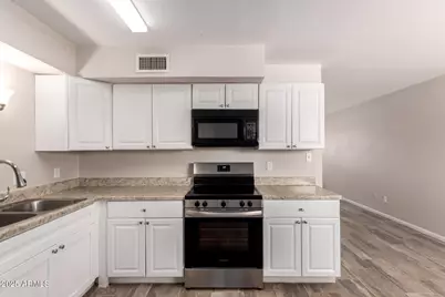 2112 W Dahlia Drive, Phoenix, AZ 85029 - Photo 10