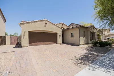 1520 E Apollo Road, Phoenix, AZ 85042 - Photo 1