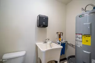 29617 W Eagle Dr, Palo Verde, AZ 85343 - Photo 22