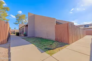 629 N Mesa Dr, Mesa, AZ 85201 - Photo 1