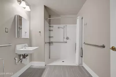 5753 W Glendale Avenue #Apt 103, Glendale, AZ 85301 - Photo 4