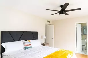 2140 E Broadmor Dr, Tempe, AZ 85282 - Photo 14