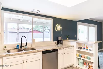 2140 E Broadmor Drive, Tempe, AZ 85282 - Photo 8