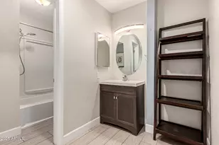 8055 E Thomas Rd, Scottsdale, AZ 85251 - Photo 26