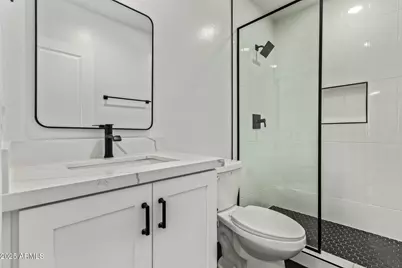 9845 N 15th Avenue, Phoenix, AZ 85021 - Photo 18