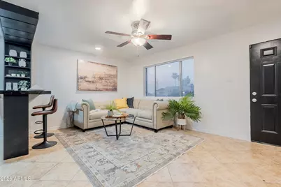 251 W Desert Drive, Phoenix, AZ 85041 - Photo 2