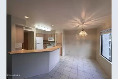 16715 E El Lago Boulevard #Unit 214, Fountain Hills, AZ 85268 - Photo 2