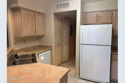 16715 E El Lago Boulevard #Unit 214, Fountain Hills, AZ 85268 - Photo 4