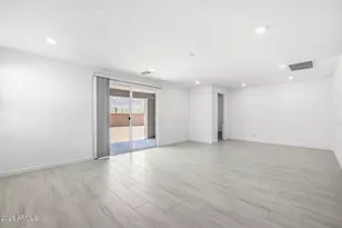 2323 W Pearce Rd, Phoenix, AZ 85041 - Photo 8