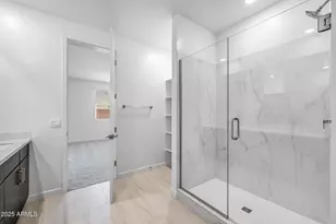 2323 W Pearce Rd, Phoenix, AZ 85041 - Photo 18