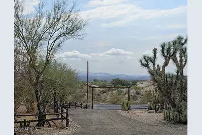 860 Falcon Drive, Wickenburg, AZ 85390 - Photo 4