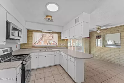 860 Falcon Drive, Wickenburg, AZ 85390 - Photo 12