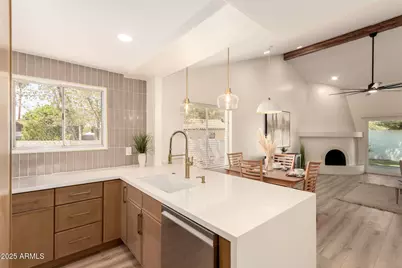 3623 N 27th Way, Phoenix, AZ 85016 - Photo 1