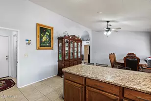 143 W Michelle Dr, Phoenix, AZ 85023 - Photo 8