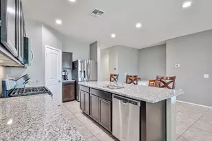 30546 W Celeborn Dr, Buckeye, AZ 85396 - Photo 4