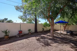 11840 N 40th Way, Phoenix, AZ 85028 - Photo 4
