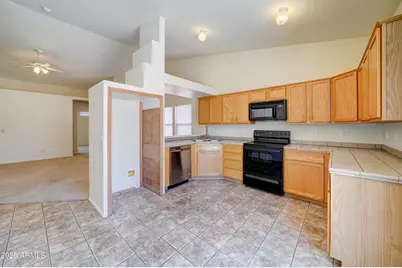 8900 E Rainier Drive, Gold Canyon, AZ 85118 - Photo 6