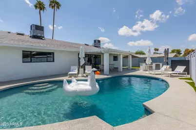 8702 E Clarendon Avenue, Scottsdale, AZ 85251 - Photo 32