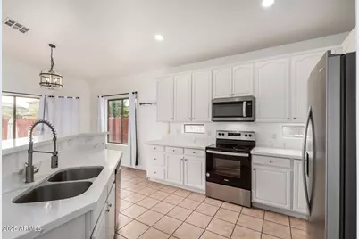 24135 W Hadley Street, Buckeye, AZ 85326 - Photo 8