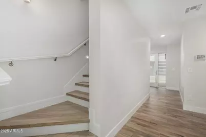 4525 N 40th Street #8, Phoenix, AZ 85018 - Photo 6
