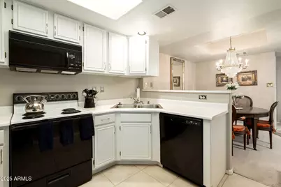 10410 N Cave Creek Road #2035, Phoenix, AZ 85020 - Photo 6