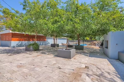 3217 E Flower Street, Phoenix, AZ 85018 - Photo 30