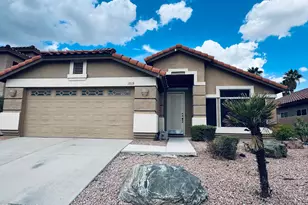 1018 E Hiddenview, Phoenix, AZ 85048 - Photo 1