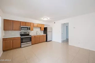 329 North 11th St, Phoenix, AZ 85006 - Photo 8