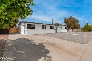 2922 W Port Royale, Phoenix, AZ 85053 - Photo 1