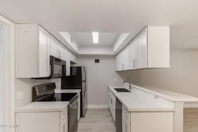 8838 N 8th Street #B12, Phoenix, AZ 85020 - Photo 6