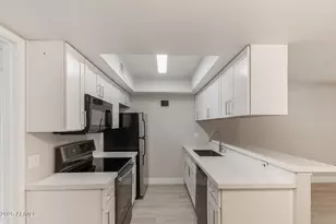 8838 North 8th St, Phoenix, AZ 85020 - Photo 6