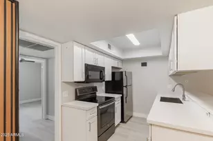 8838 North 8th St, Phoenix, AZ 85020 - Photo 4