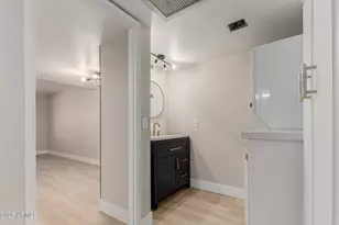 8838 North 8th St, Phoenix, AZ 85020 - Photo 8