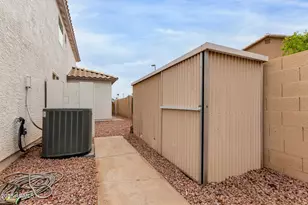 126 S Bay Dr, Gilbert, AZ 85233 - Photo 36
