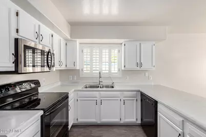 126 S Bay Drive, Gilbert, AZ 85233 - Photo 14