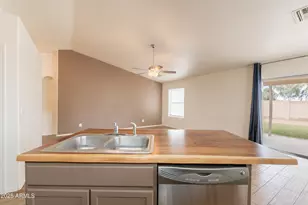 255 S Kingston St, Chandler, AZ 85225 - Photo 18