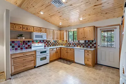 2344 S Buffalo Loop S, Overgaard, AZ 85933 - Photo 4