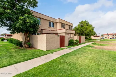 5039 N 40th Avenue, Phoenix, AZ 85019 - Photo 2