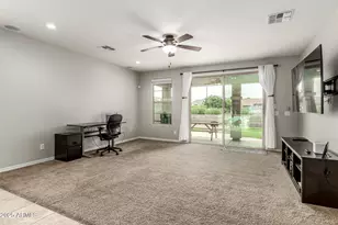 3135 E Ridgewood Ln, Gilbert, AZ 85298 - Photo 10