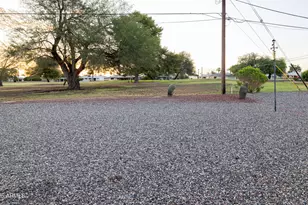 11417 N 103rd Ave, Sun City, AZ 85351 - Photo 14