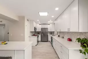 9713 W Raintree Dr, Sun City, AZ 85351 - Photo 4