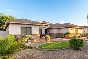 5343 W Whispering Wind Dr, Glendale, AZ 85310 - Photo 10