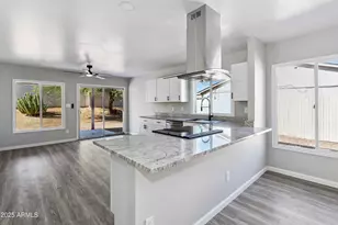 2726 E Dahlia Dr, Phoenix, AZ 85032 - Photo 8