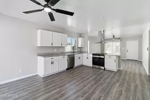 2726 E Dahlia Dr, Phoenix, AZ 85032 - Photo 10